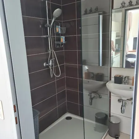 Farawayhomes Apartament