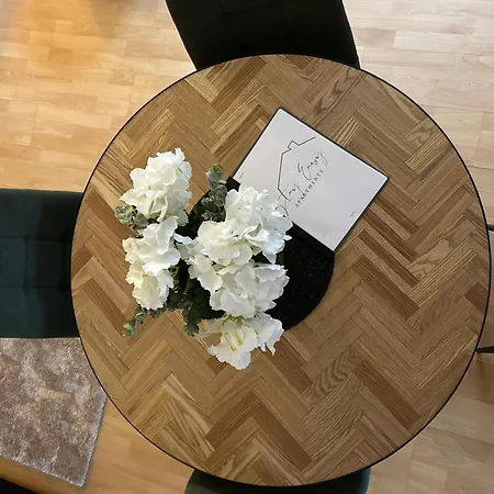 Farawayhomes Apartament *