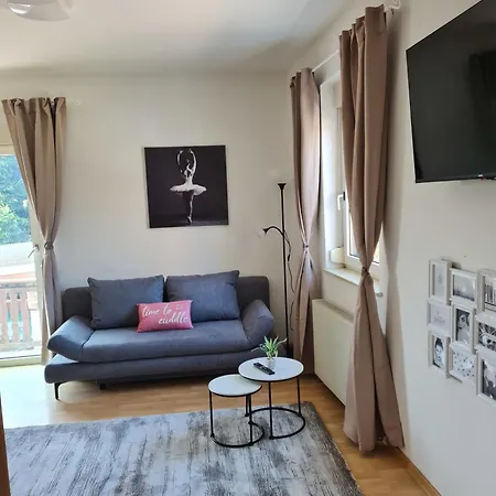 Farawayhomes * Pregarten